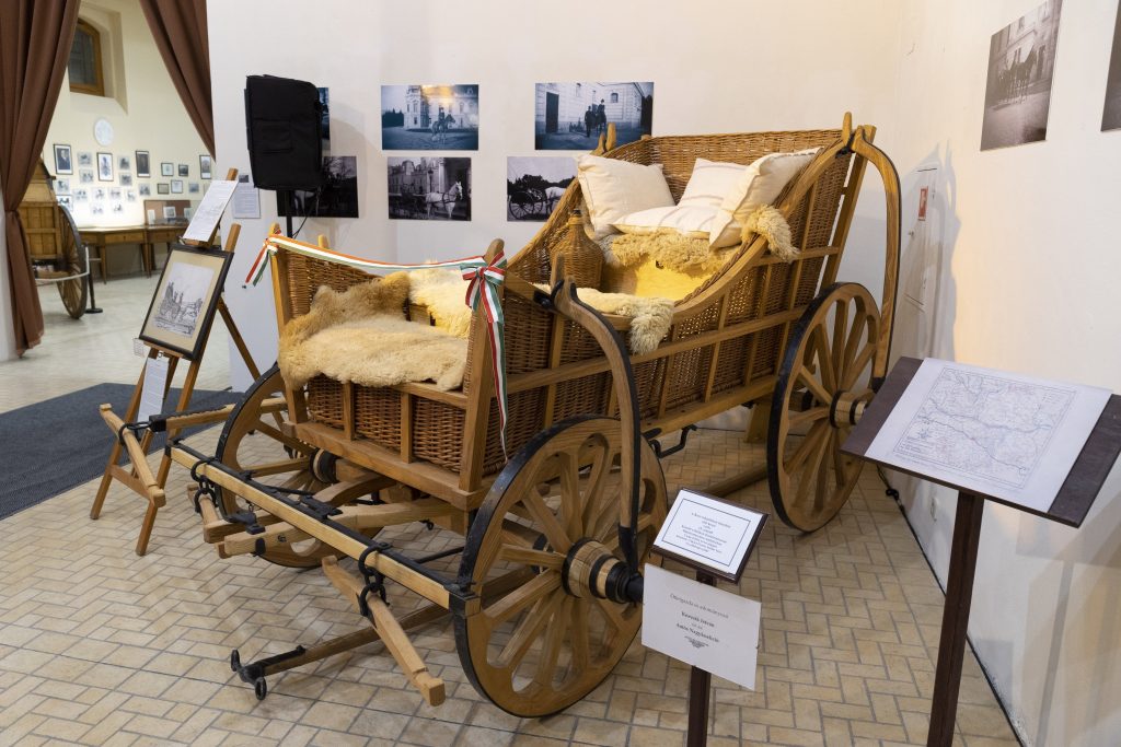Replik der ersten Kutsche aller Zeiten in Keszthely hergestellt post's picture