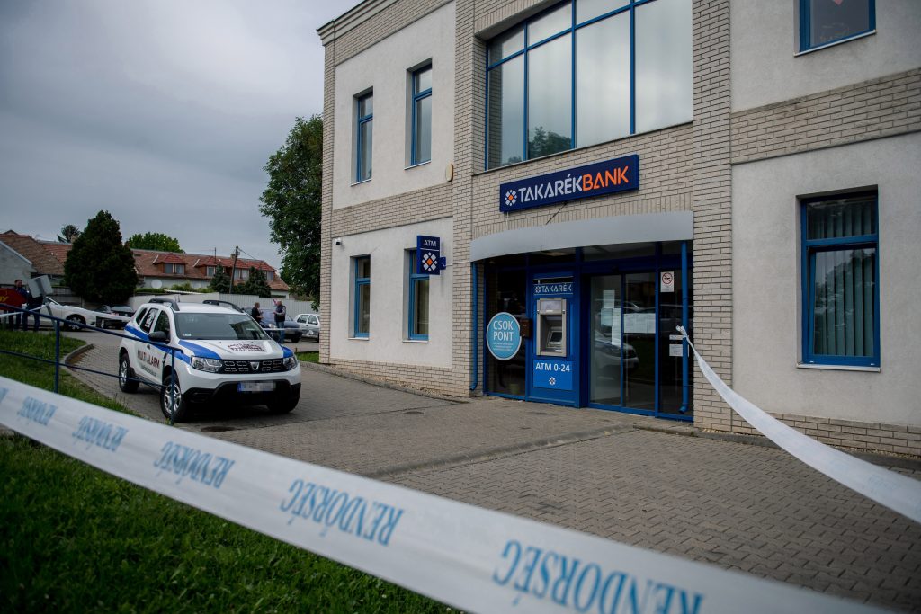 Polizist raubte eine Bank in Pécs aus post's picture