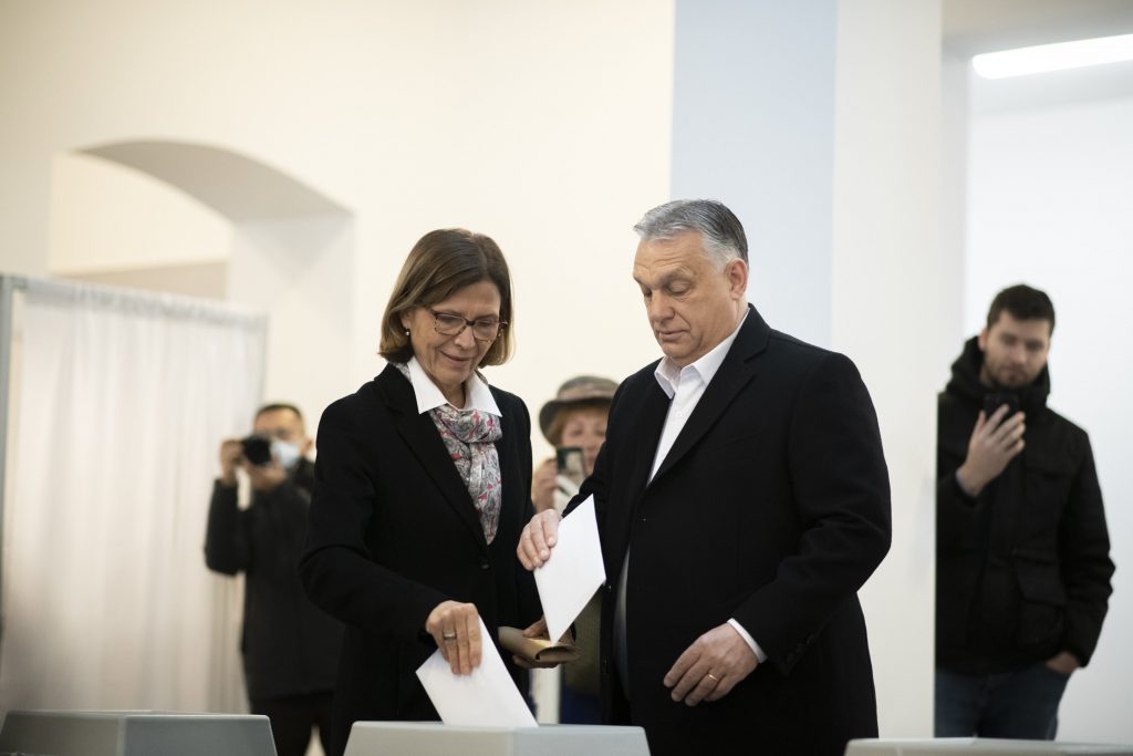 Kein Meinungsforscher konnte den Erdrutschsieg der Fidesz und den Erfolg der Rechtsextremen vorhersagen post's picture
