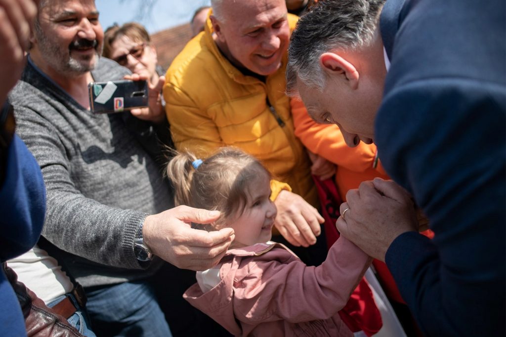 Mehr Menschen stimmten für die regierende Fidesz in Orten mit vielen Kindern post's picture