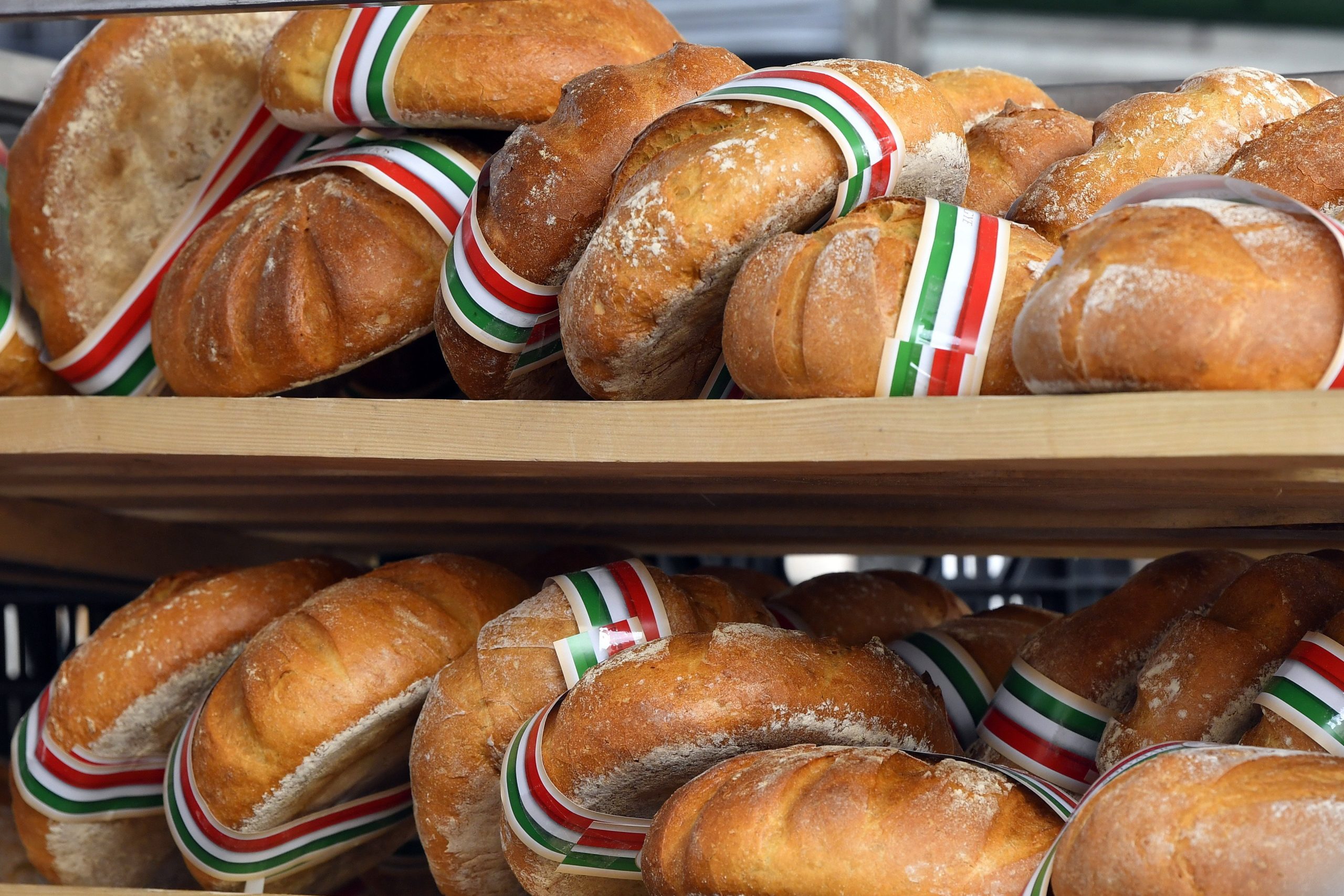 Rohstoffknappheit auf Lebensmittelmarkt: Brotpreis könnte bis Sommer 800 Forint pro Kilo erreichen