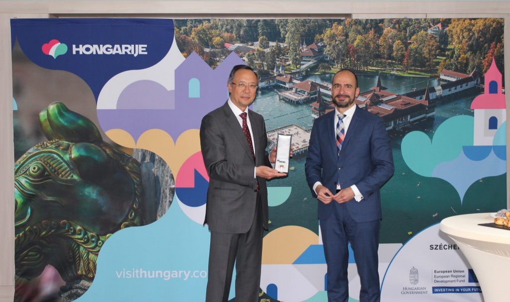 Hoher Kommissar der OSZE für nationale Minderheiten erhält hohe ungarische Staatsauszeichnung post's picture
