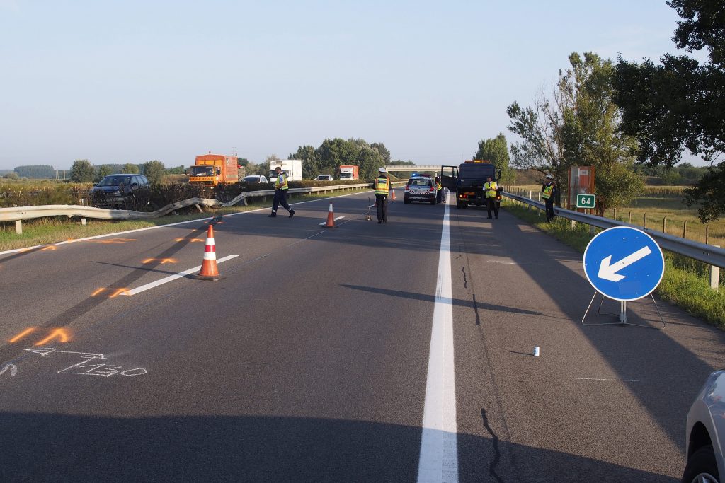 Menschenschmuggler verursacht Unfall auf der Autobahn M5 post's picture