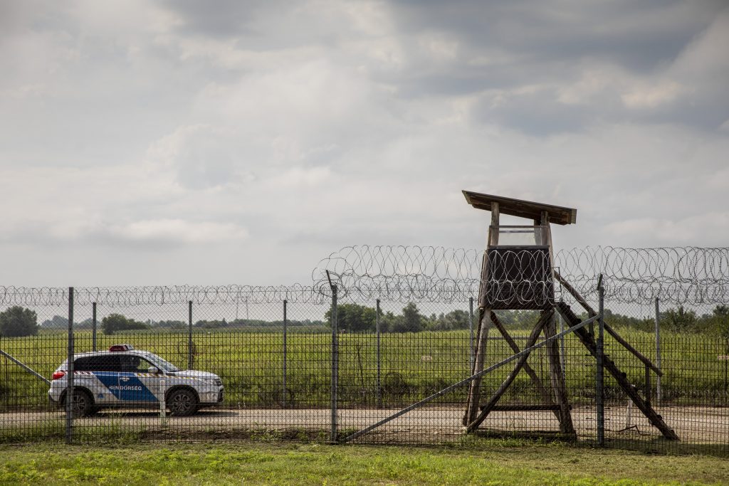 Zahl der in diesem Jahr in Ungarn aufgegriffenen Grenzgänger nähert sich der 100.000 post's picture