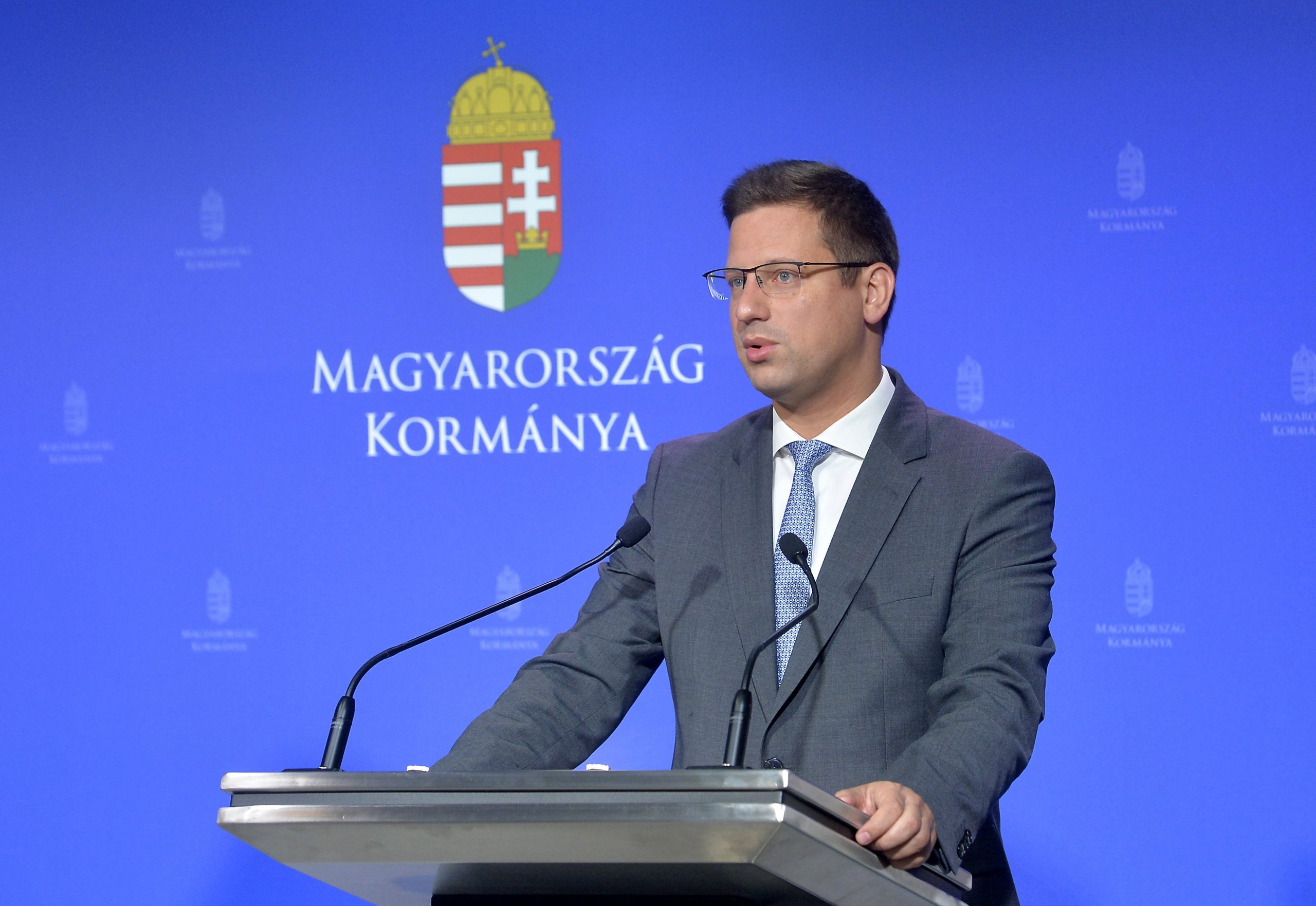 Kanzleramstminister Gulyás: Regierung wird die Preisobergrenzen verlängern