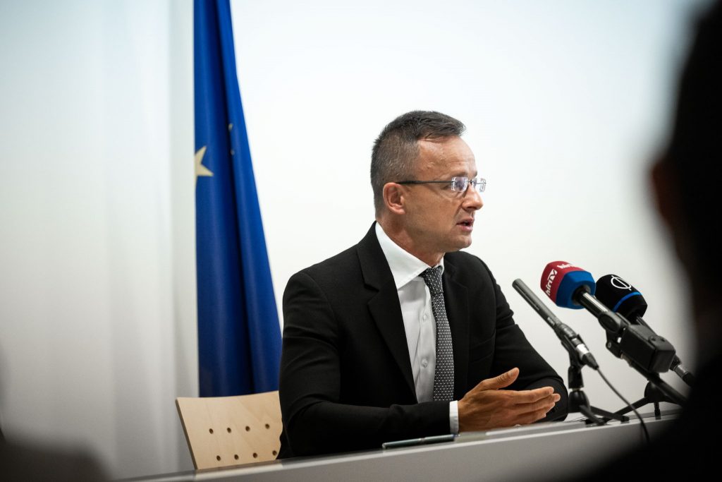 Außenminister: Ungarn steht gleichzeitig unter Druck aus dem Osten und dem Süden post's picture
