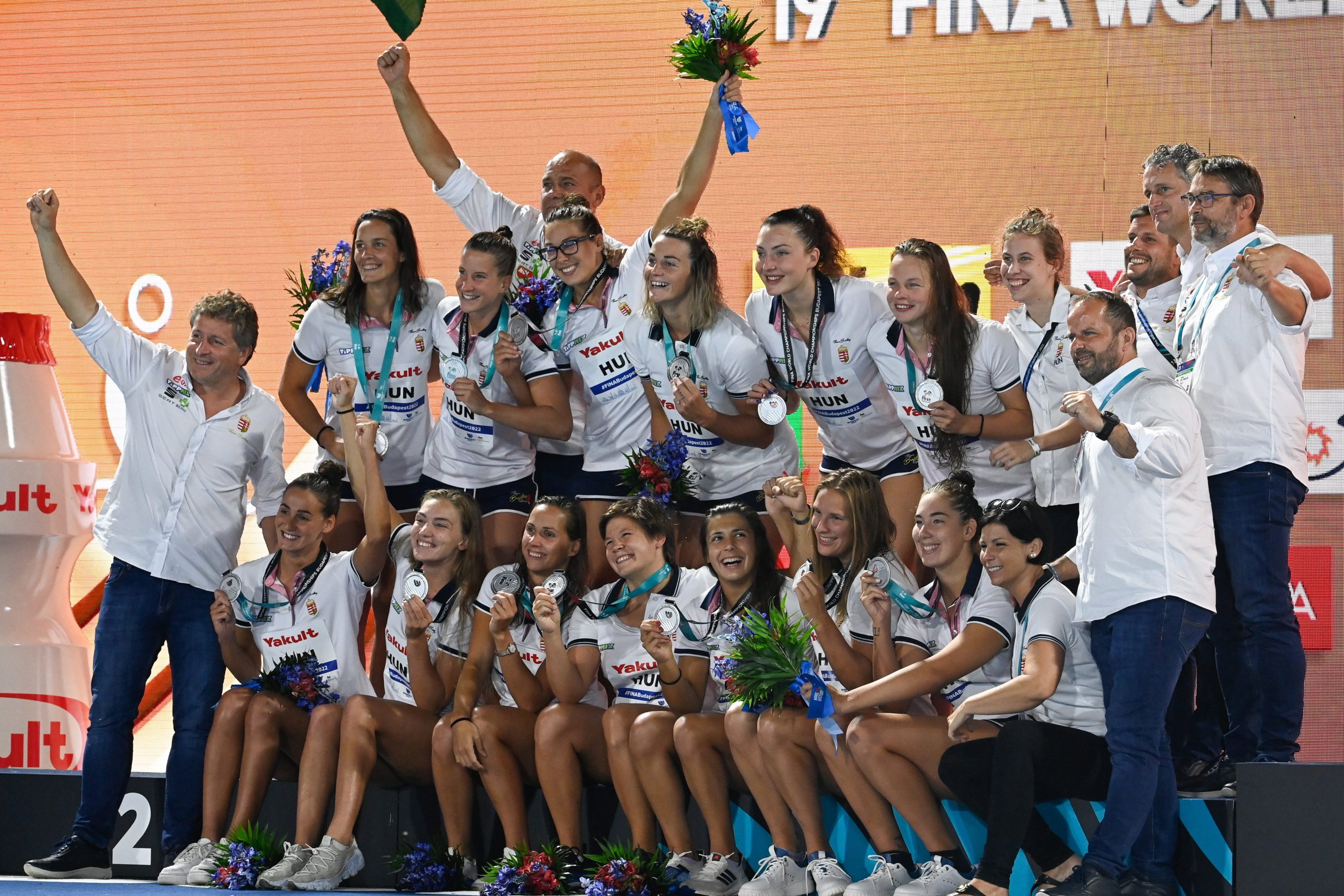 Schwimm-WM: Ungarische Wasserballmannschaft der Frauen gewinnt Silbermedaille