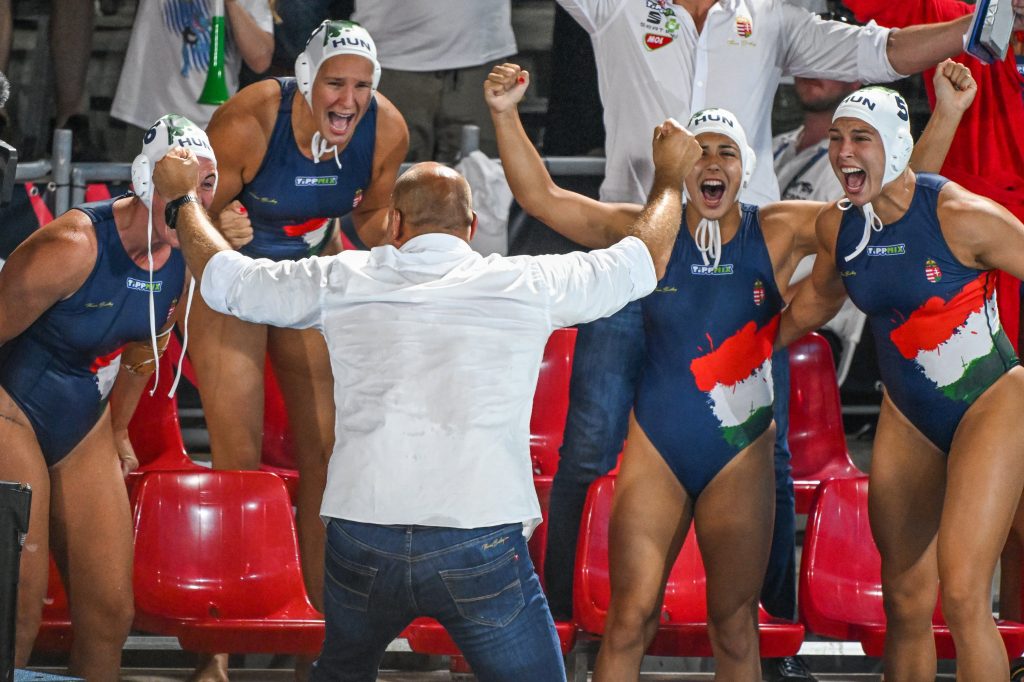 Nach 17 Jahren steht das ungarische Frauen-Wasserballteam wieder im Finale der Weltmeisterschaft post's picture