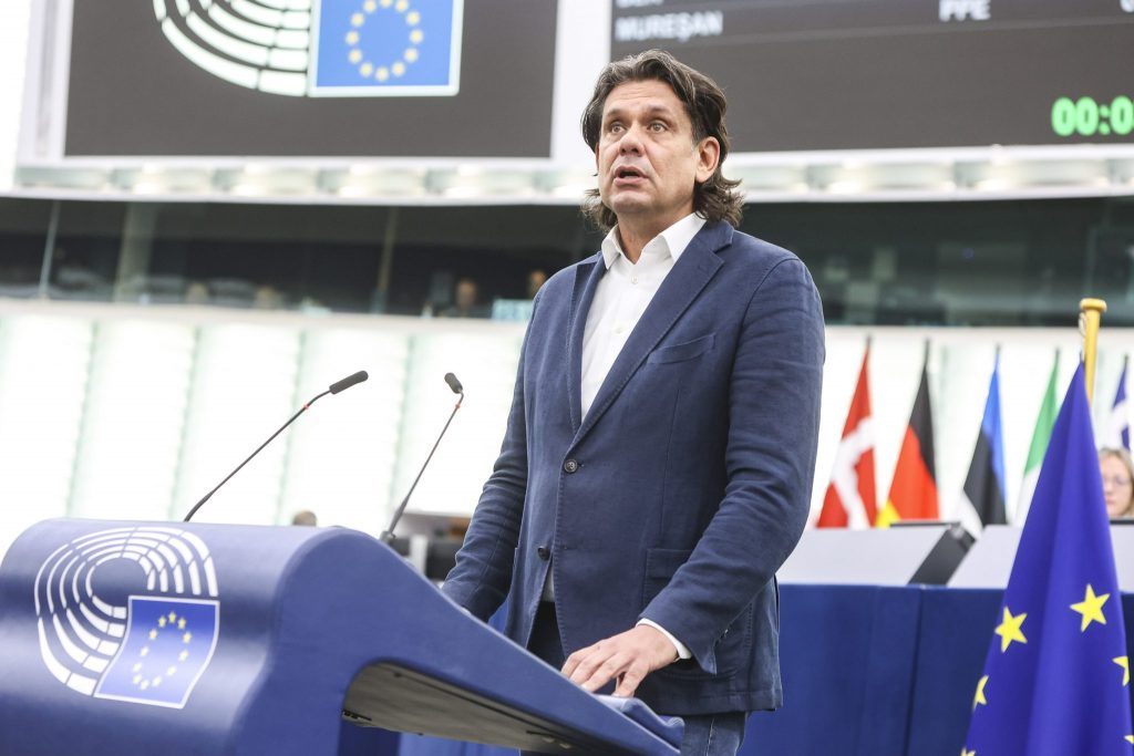 Fidesz-Abgeordneter kritisiert kontraproduktive EU-Sanktionen post's picture
