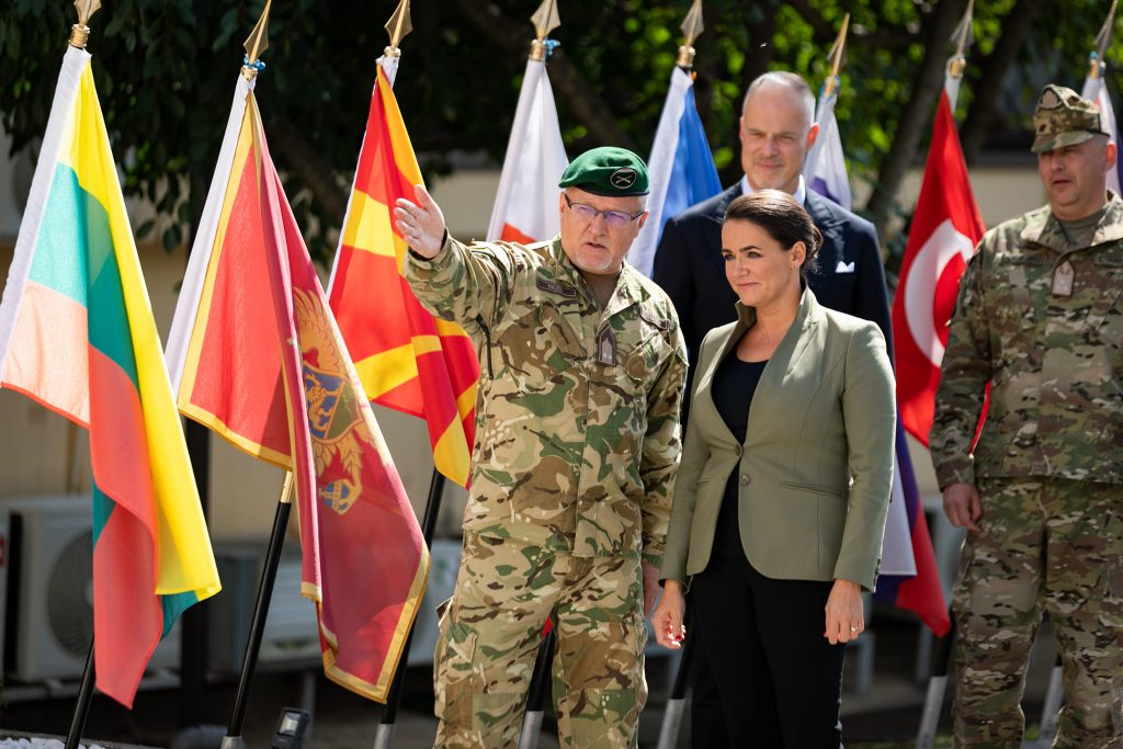 Staatspräsidentin Novák besucht ungarische Soldaten, die im Kosovo dienen post's picture
