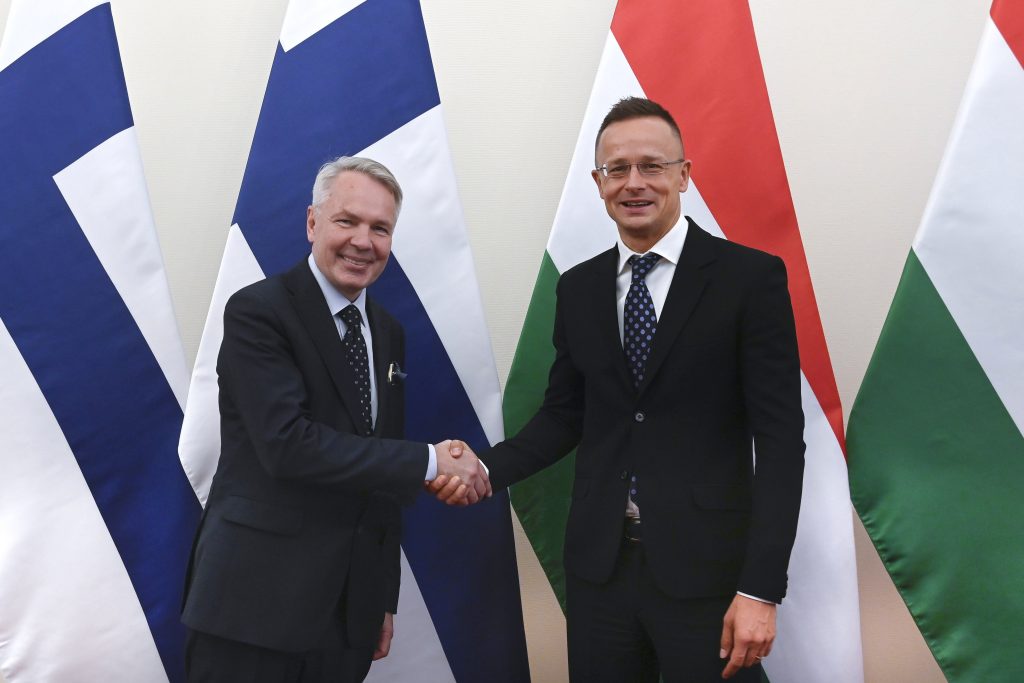 Außenminister Szijjártó empfing seinen finnischen Amtskollegen post's picture