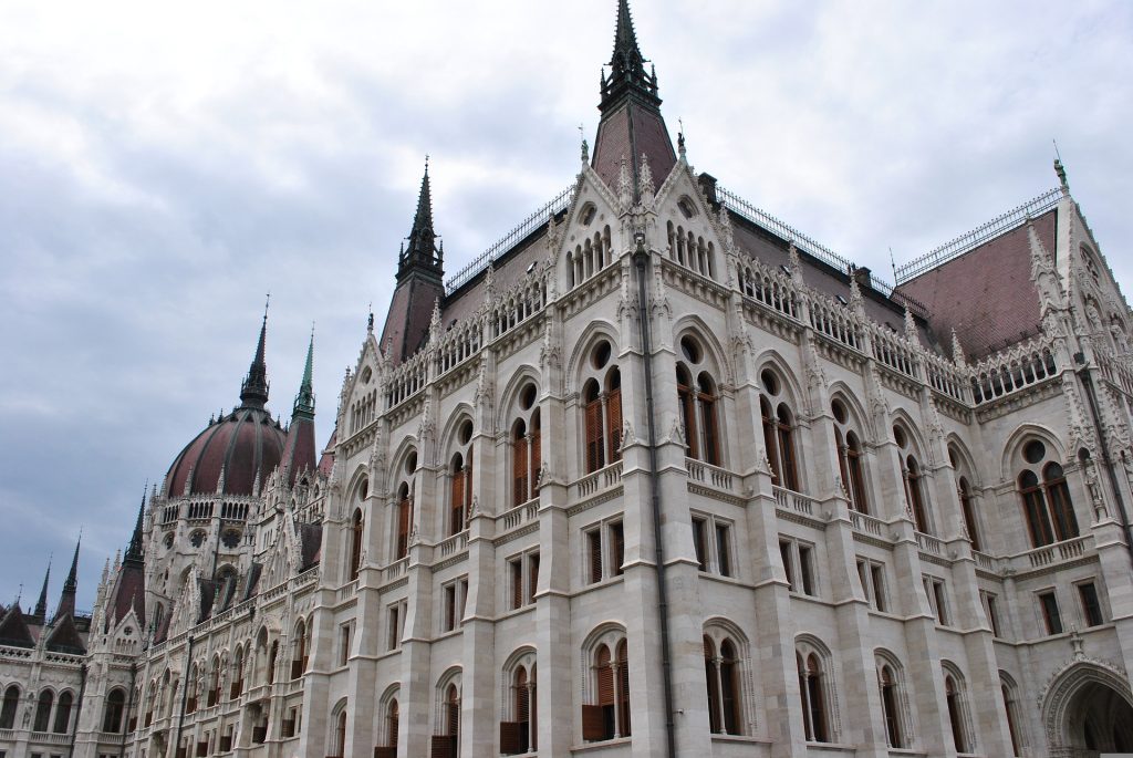 Ungarn erfüllt die Verpflichtungen, jetzt liegt der Ball bei Brüssel post's picture