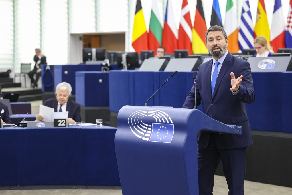 Europäisches Parlament lehnt Waffenstillstand mit Ungarn ab post's picture