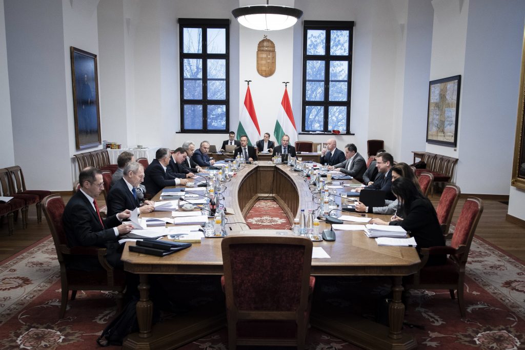 Ungarns Regierung mahnt zur Ruhe nach Raketeneinschlag in Polen post's picture