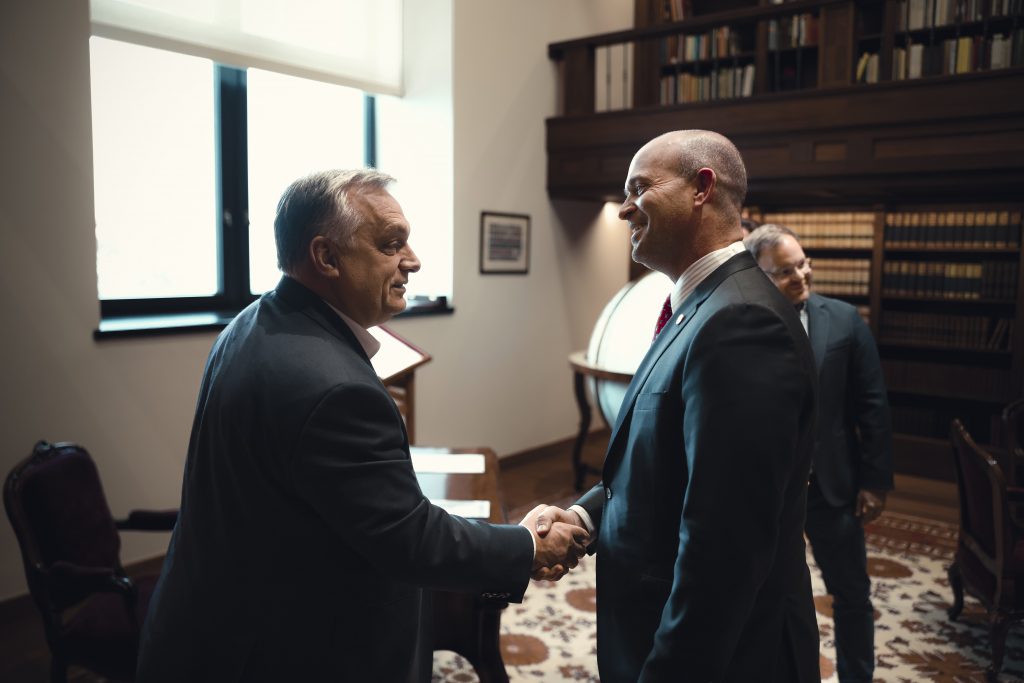 Viktor Orbán trifft Delegation einer einflussreichen US-Denkfabrik post's picture
