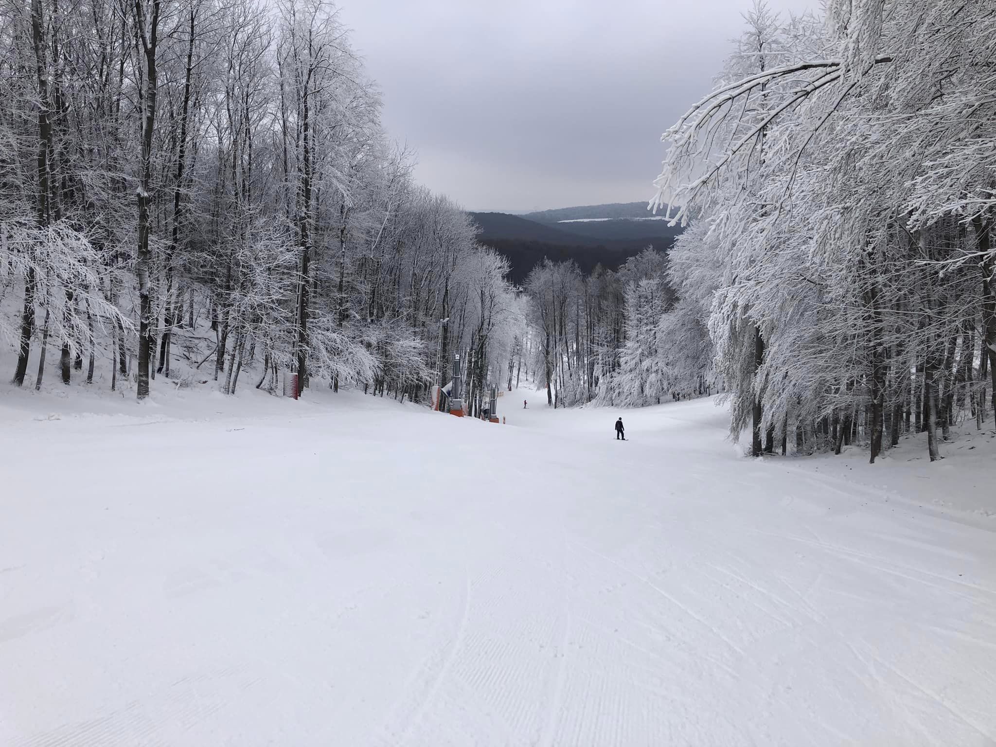 Die Skisaison beginnt in Ungarn mit der ersten Pisteneröffnung