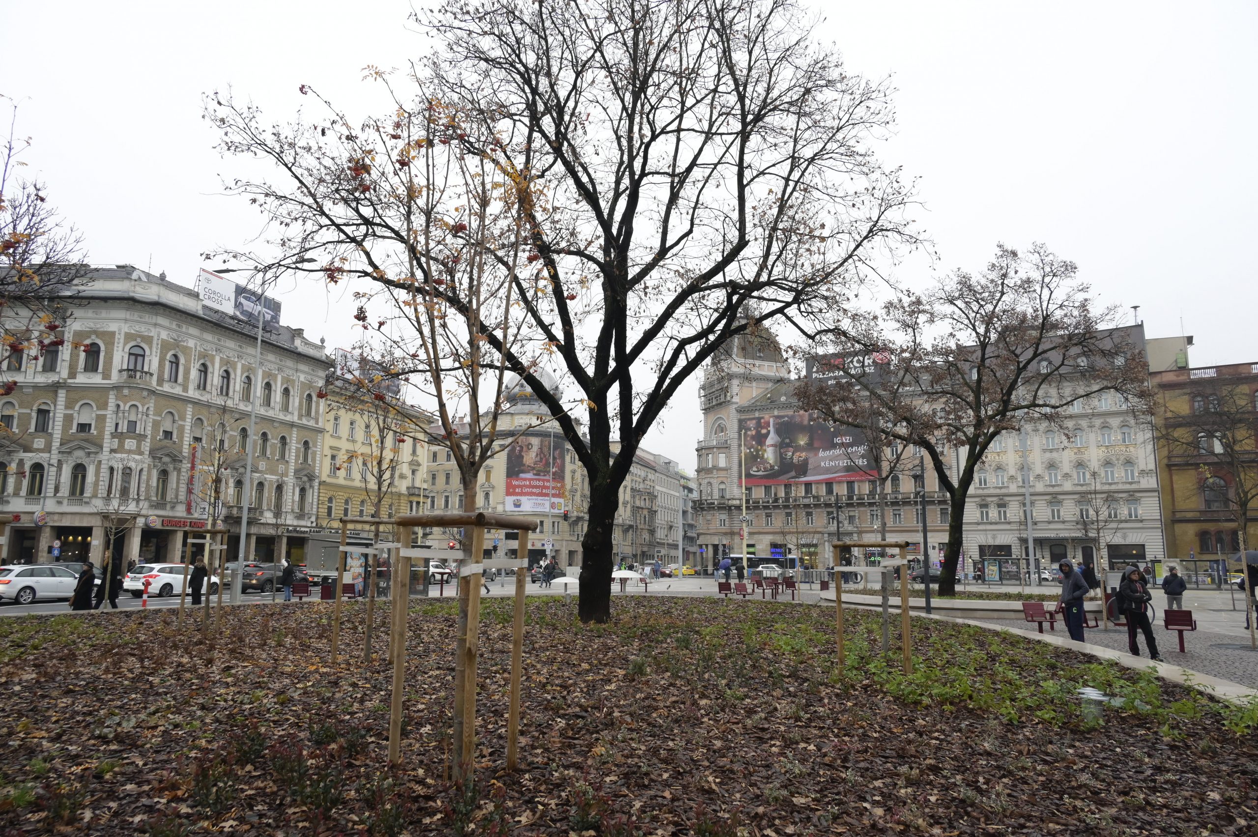 Äußerst umstrittene Renovierung des Budapester Platzes kommt zu einem Ende