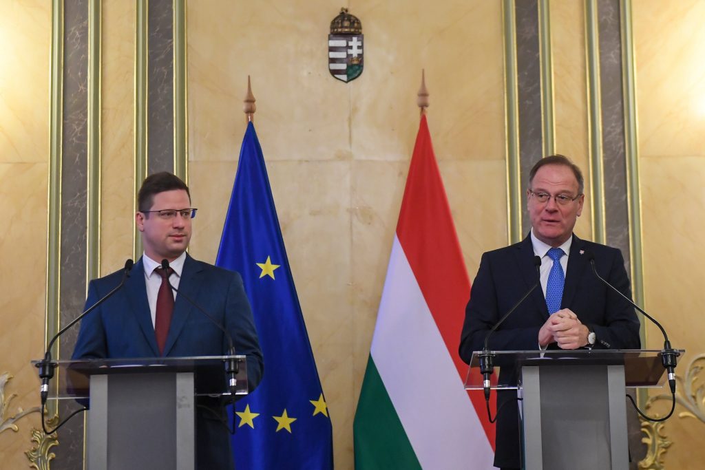 Ungarn kann ohne Steuererhöhung die globale Mindeststeuer anwenden post's picture