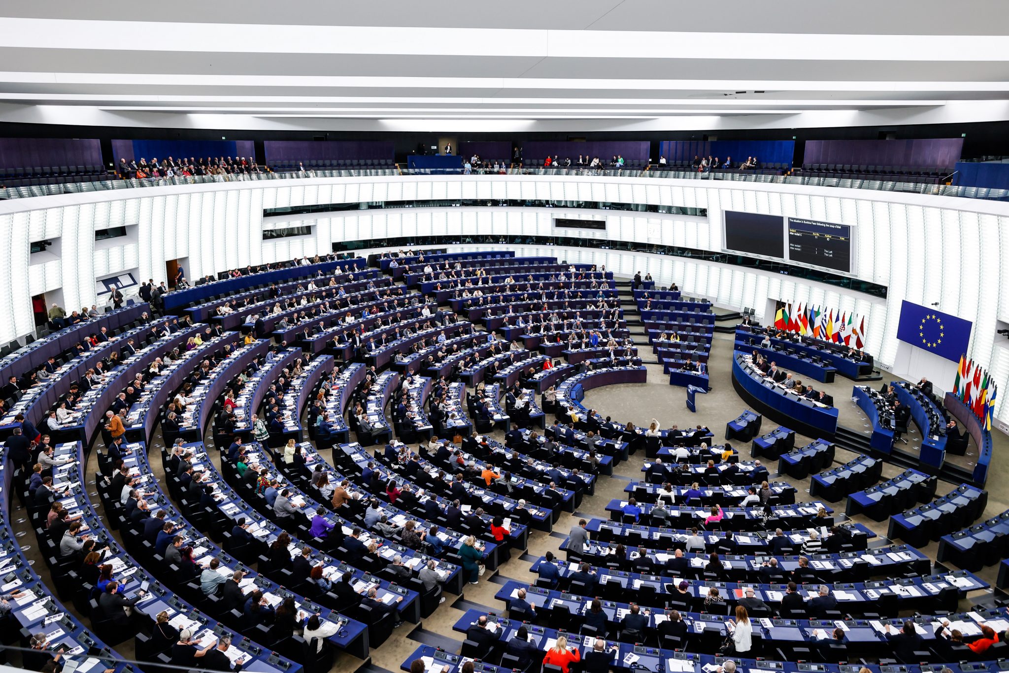 Fidesz schlägt dem Europäischen Parlament ein strengeres System zur Vermögenserklärung vor