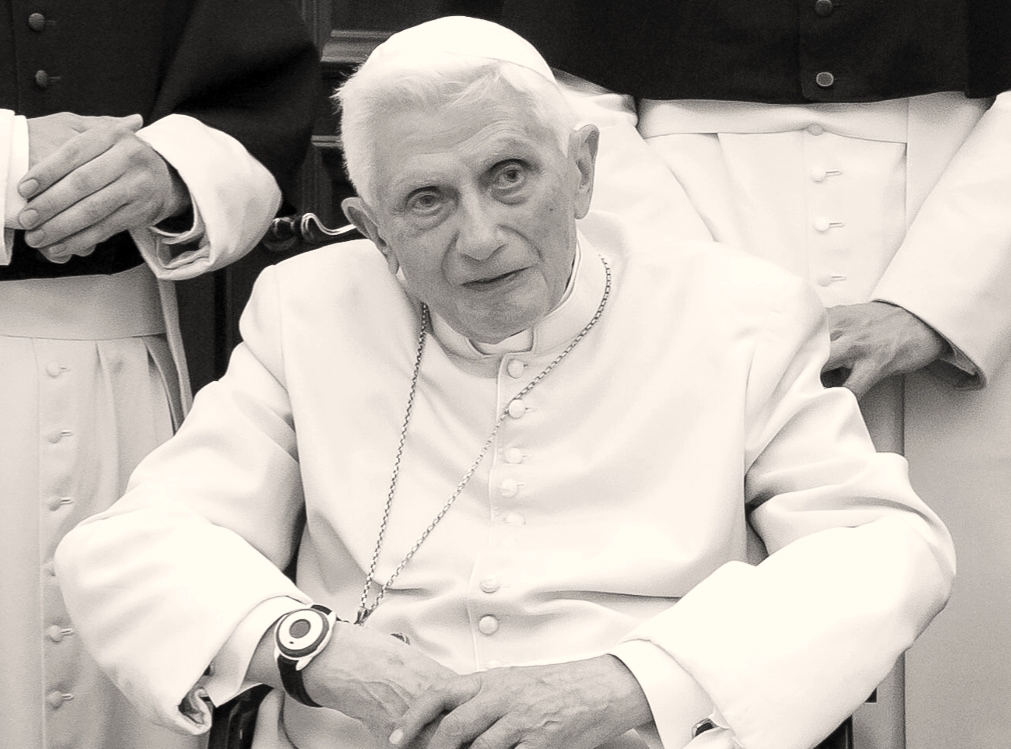 Emeritierter Papst Benedikt XVI. verstorben post's picture