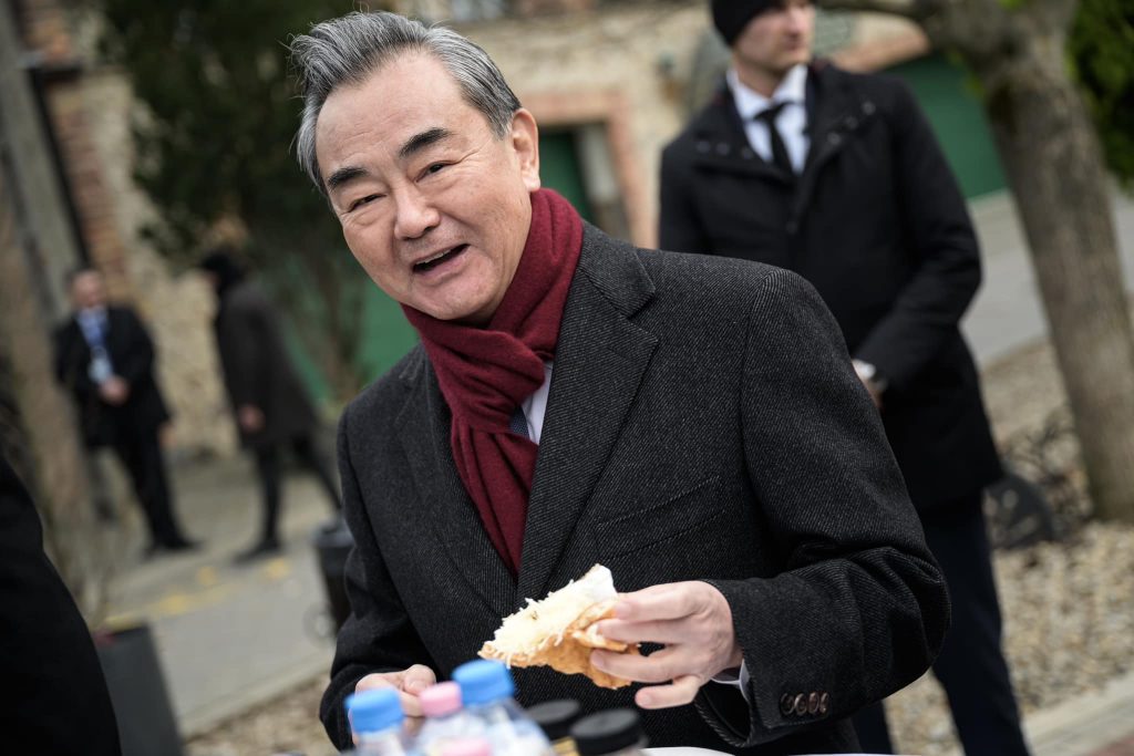 Der bescheidene Lángos schmeichelt dem Gaumen eines chinesischen Spitzenbeamten post's picture