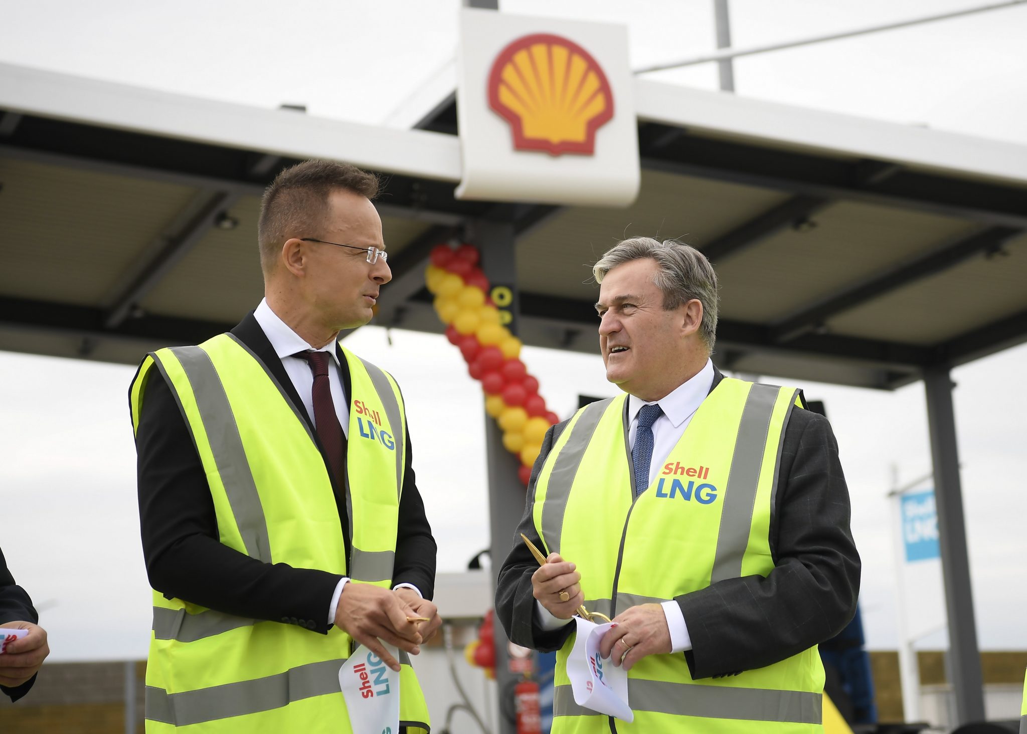 Shell eröffnet erste LNG-Tankstelle der Region in Ungarn