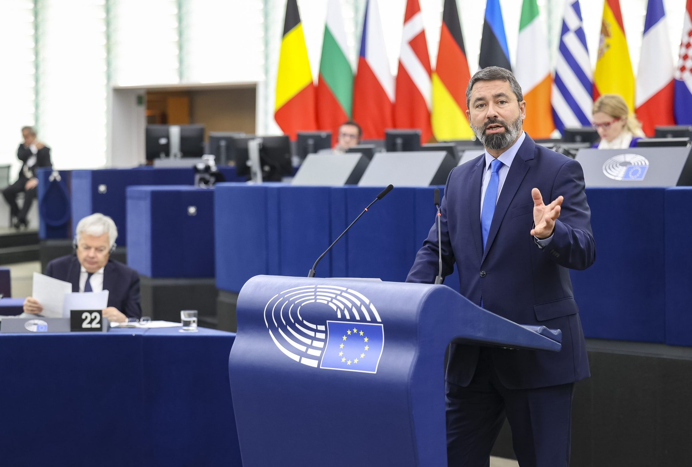Fidesz-Europaabgeordneter warnt: Konservative Regierungen sind unter Beschuss