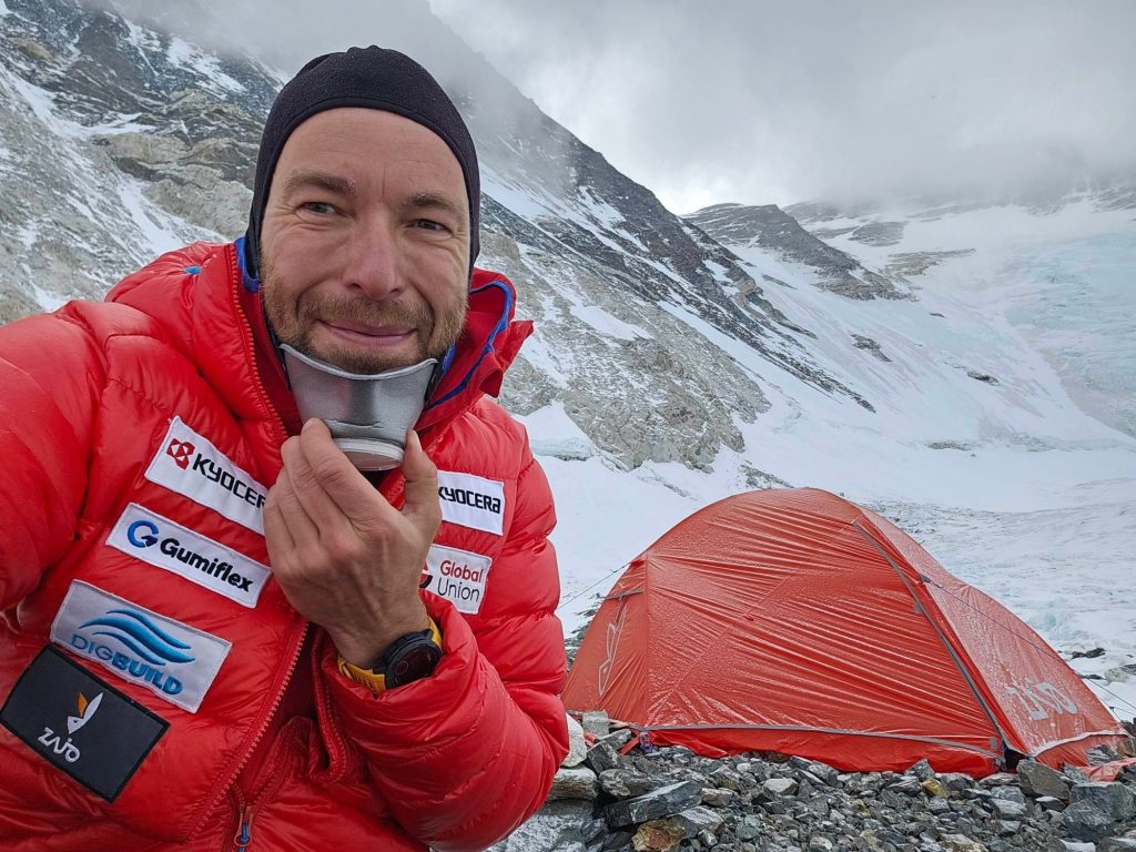 Die Tragödie des ungarischen Bergsteigers auf dem Mount Everest nimmt ihren Lauf post's picture