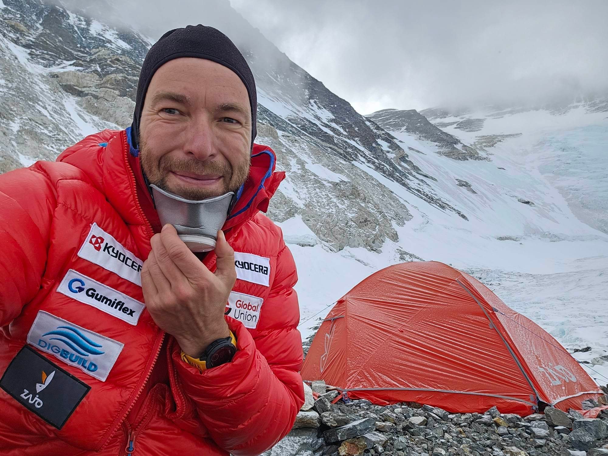 Die Tragödie des ungarischen Bergsteigers auf dem Mount Everest nimmt ihren Lauf