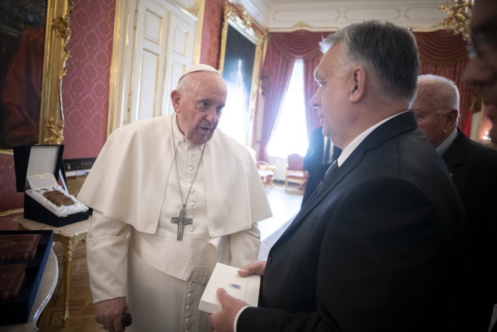 Papst Franziskus deutet bei seiner Abreise aus Ungarn eine Friedensmission des Vatikans in der Ukraine an post's picture