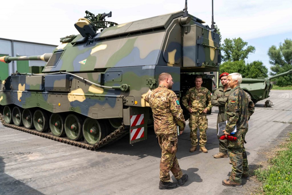 NATO-Delegation lobt in Ungarn stationierte multinationale Task Force post's picture