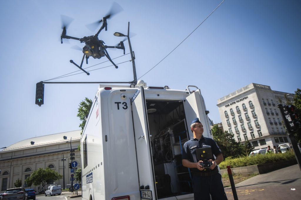 Künstliche Intelligenz, Drohnen, Trafokästen – Moderne Hilfsmittel der Polizei post's picture