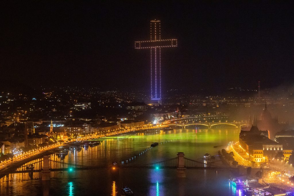 Gott segne dich, Ungarn! – Atemberaubendes Spektakel als Höhepunkt zum Stephanstag post's picture