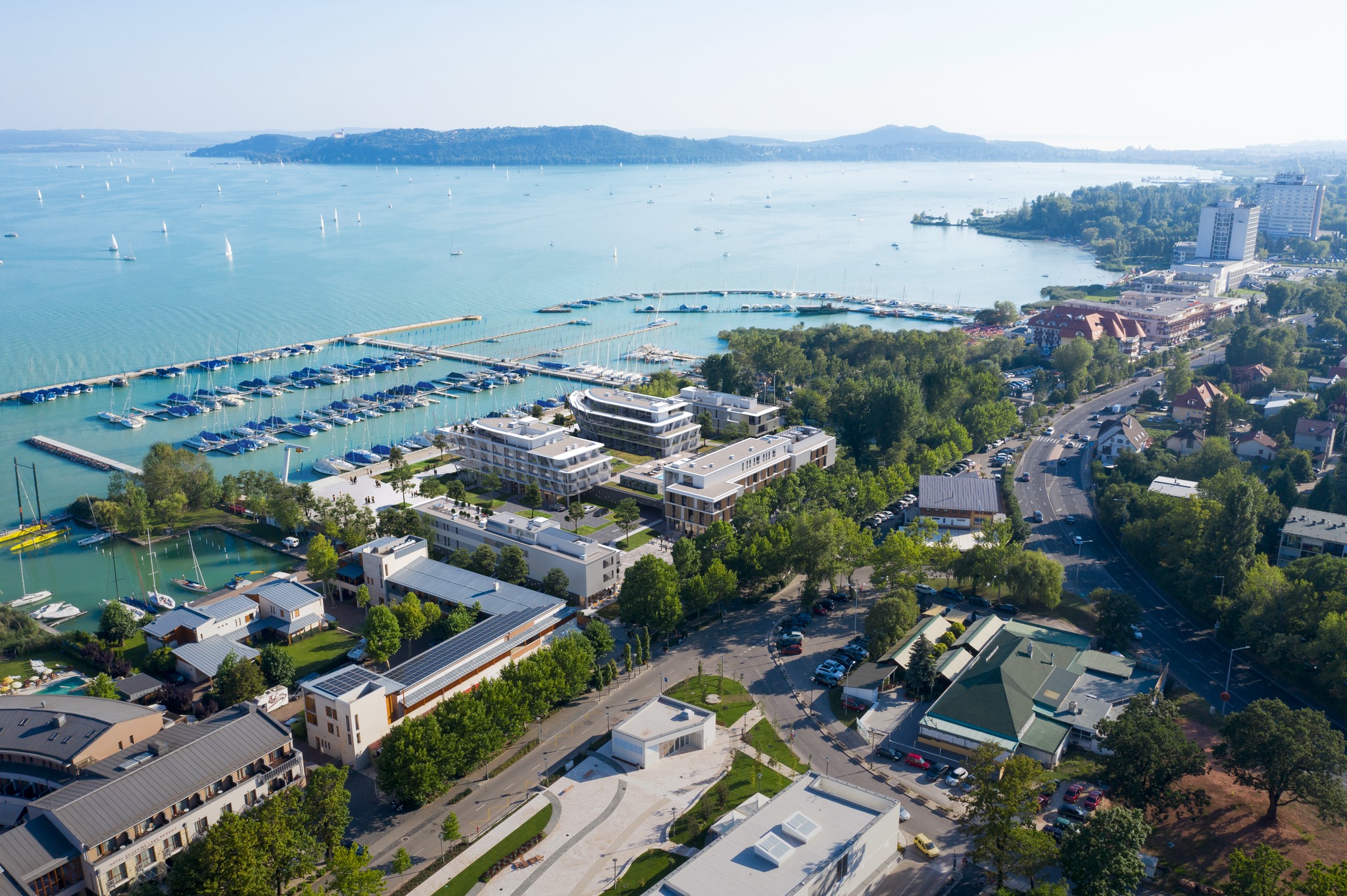Neues Luxushotel bringt französische Riviera und italienische Dolce Vita an die Ufer des Balaton