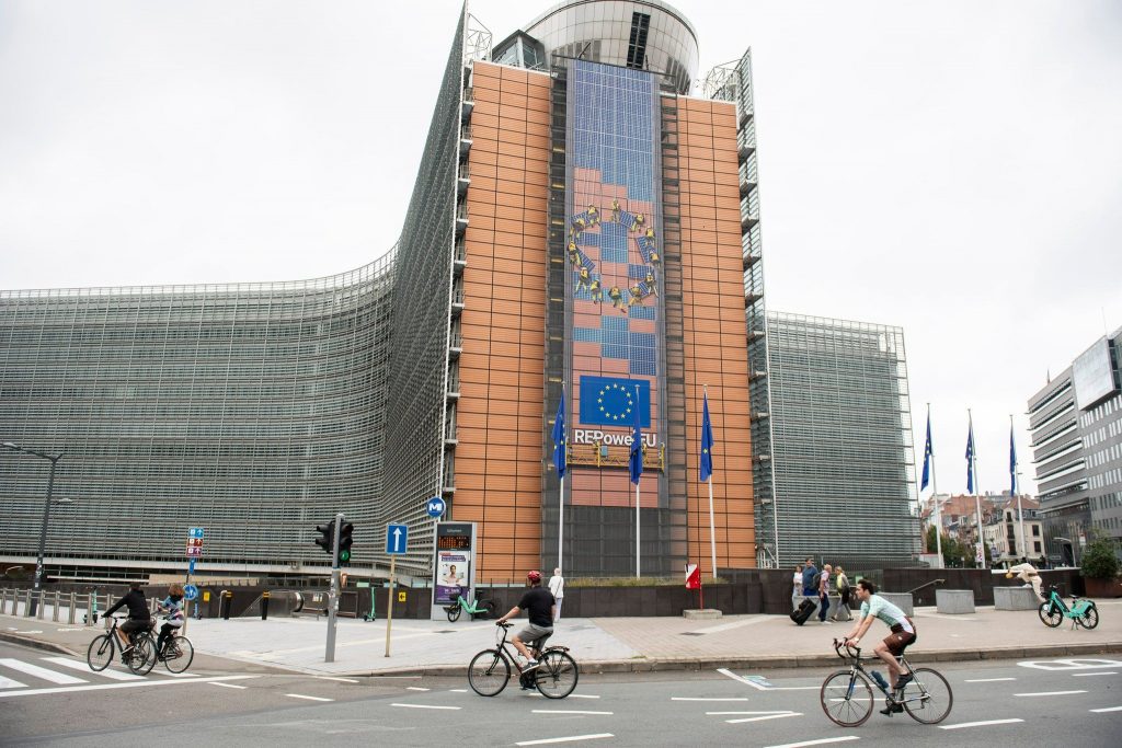 Regierung zahlt von Brüssel zurückgehaltene EU-Gelder an Kommunen voraus post's picture