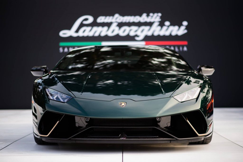 Ungarns erstes Lamborghini-Autohaus in Budapest eröffnet post's picture