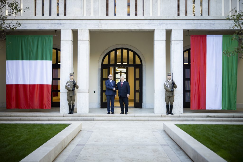 Präsident der italienischen Abgeordnetenkammer zu Besuch in Budapest post's picture