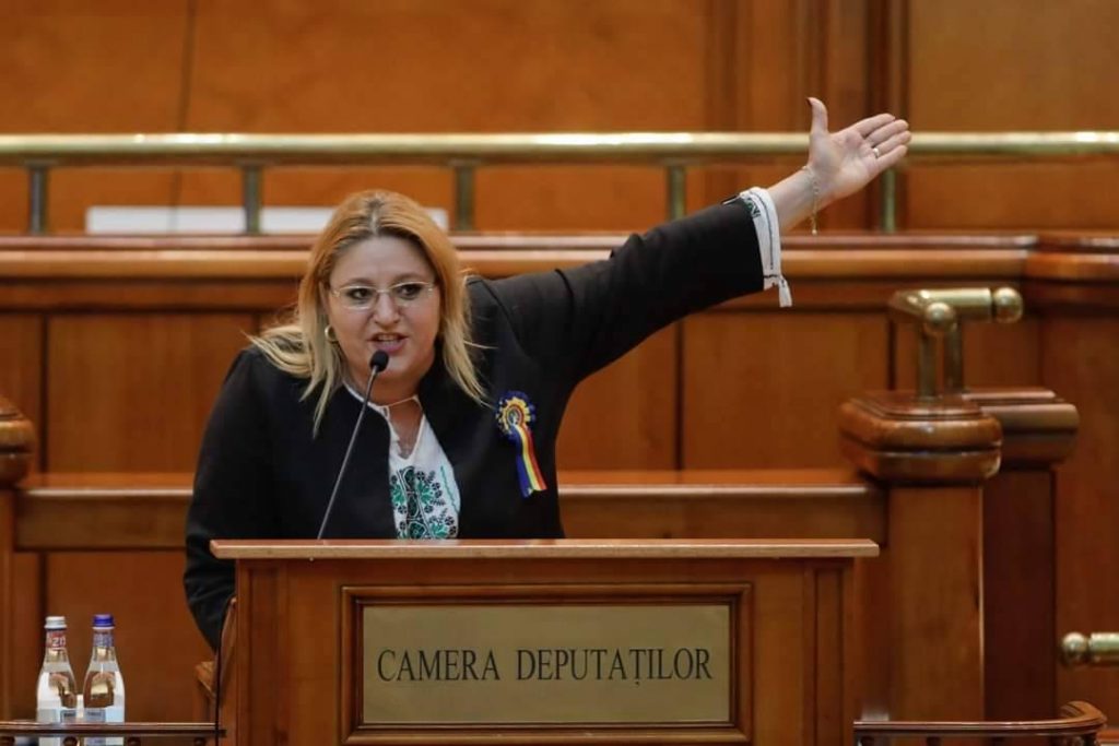Chauvinistische Senatorin sorgt für einen anti-ungarischen Eklat im Bukarester Parlament post's picture
