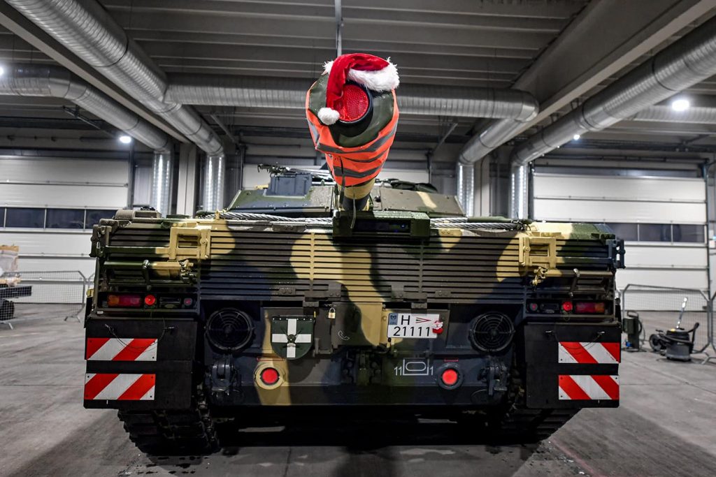 Der Nikolaus brachte den ungarischen Streitkräften einen der modernsten Panzer der Welt post's picture