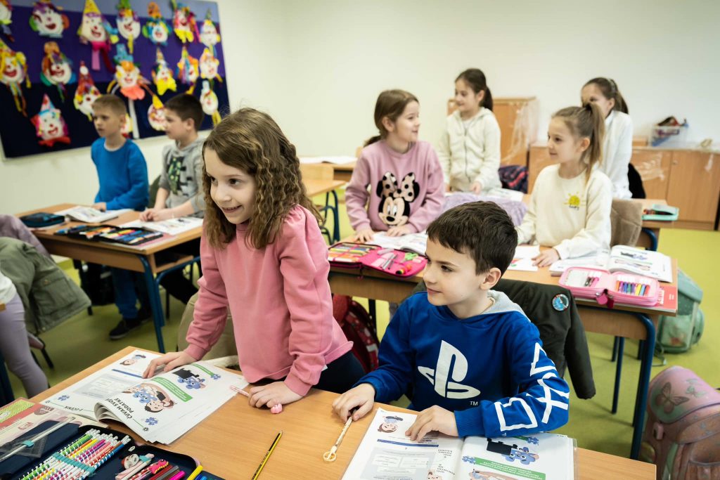 Ungarische Erdbebenhilfe: Außenminister weiht Schule in Kroatien ein post's picture