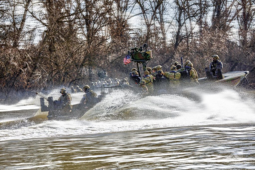 US-ungarische Militärübung mit Flusskampfbooten post's picture
