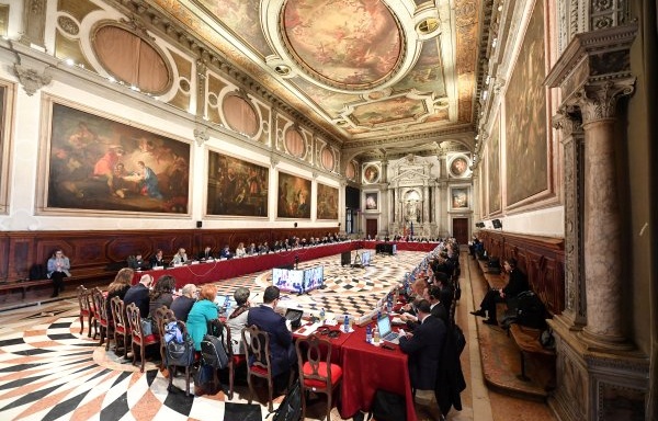 Venedig-Kommission außerstande, hybride politische Bedrohungen der Gegenwart zu erkennen post's picture