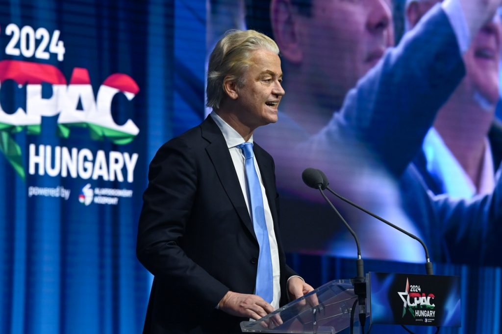 Harald Vilimsky und Geert Wilders sprechen auf dem CPAC Hungary