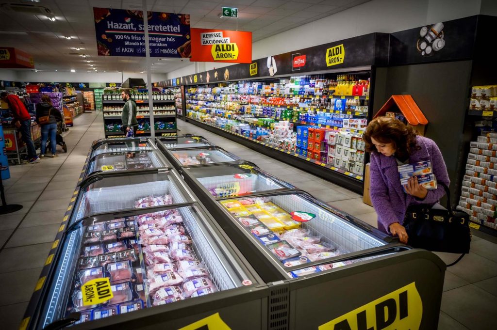 Einer der größten Supermärkte Ungarns kündigt drastische Preissenkungen an post's picture