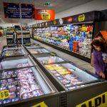 Einer der größten Supermärkte Ungarns kündigt drastische Preissenkungen an