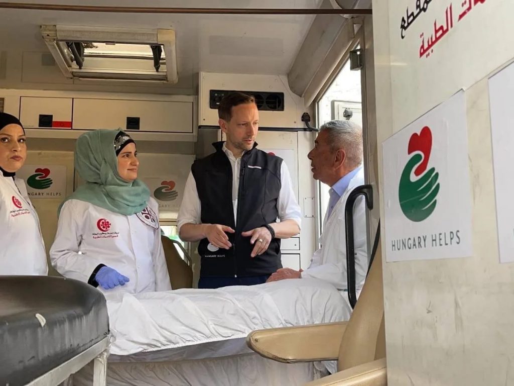 Ungarn spendiert medizinische Ausrüstung für syrische Flüchtlinge post's picture