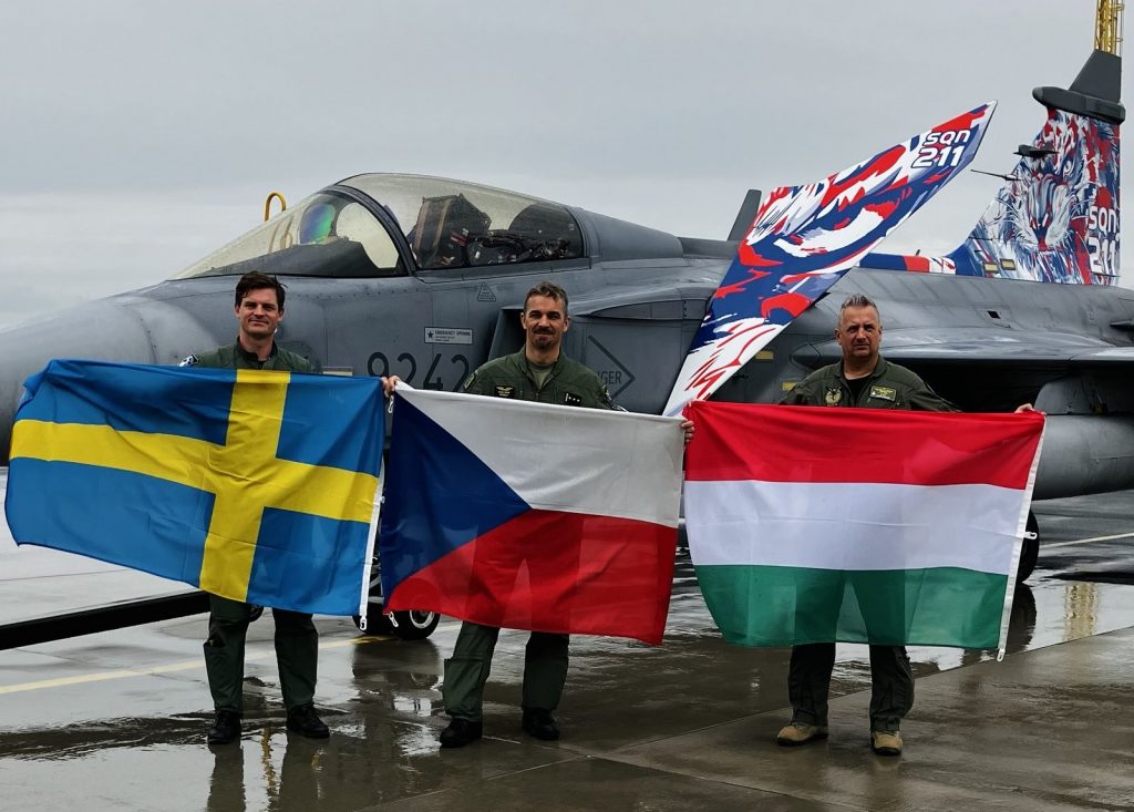 NATO-Übung mit Gripen-Kampfjets in der Tschechischen Republik post's picture