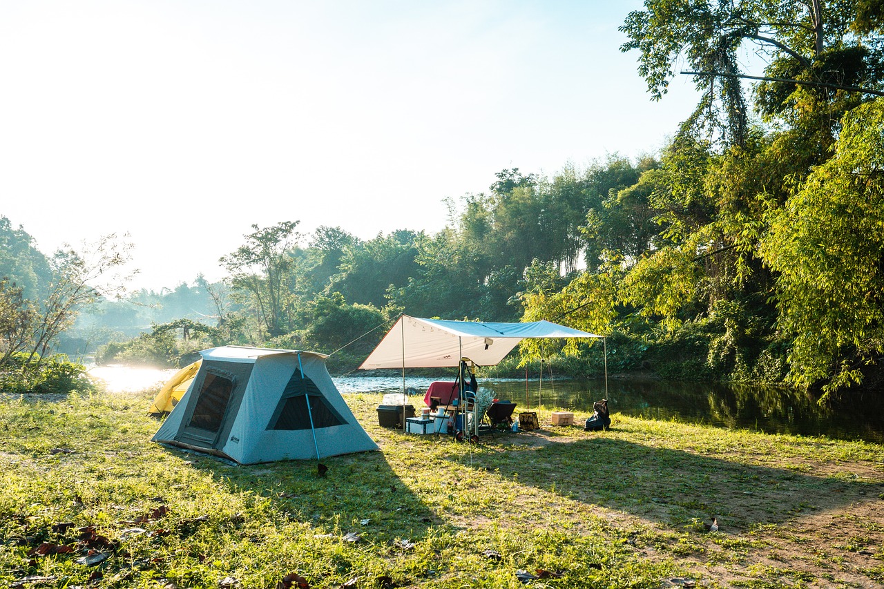 Thermalcampingplätze und Campingplätze am Wasser bei ausländischen Touristen am beliebtesten