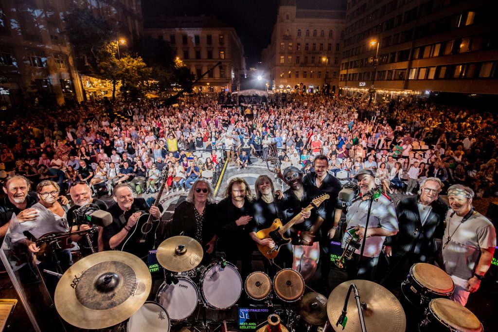 Mandoki Soulmates geben ein Gratis-Konzert in Budapest post's picture