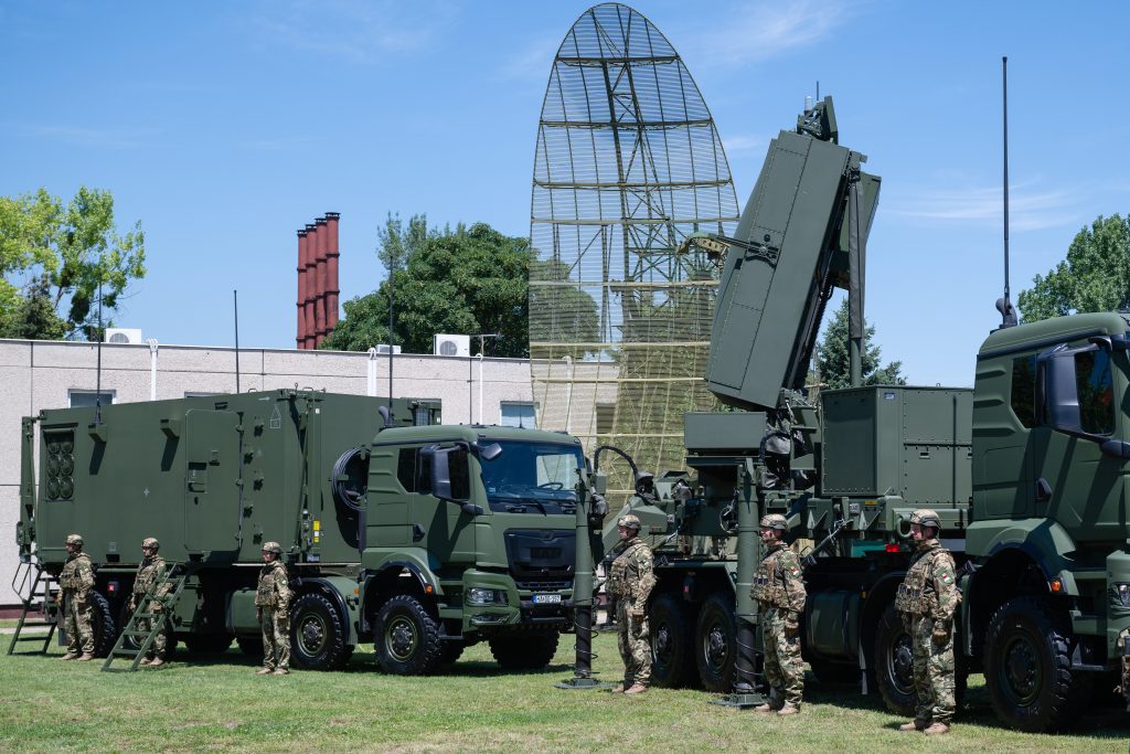 Dreidimensionales Radar der „ungarischen Iron Dome“ übergeben post's picture